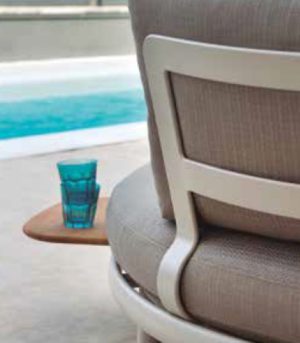 CORVA – Round outdoor daybed in sand aluminum and Sunproof fabric - Image 5